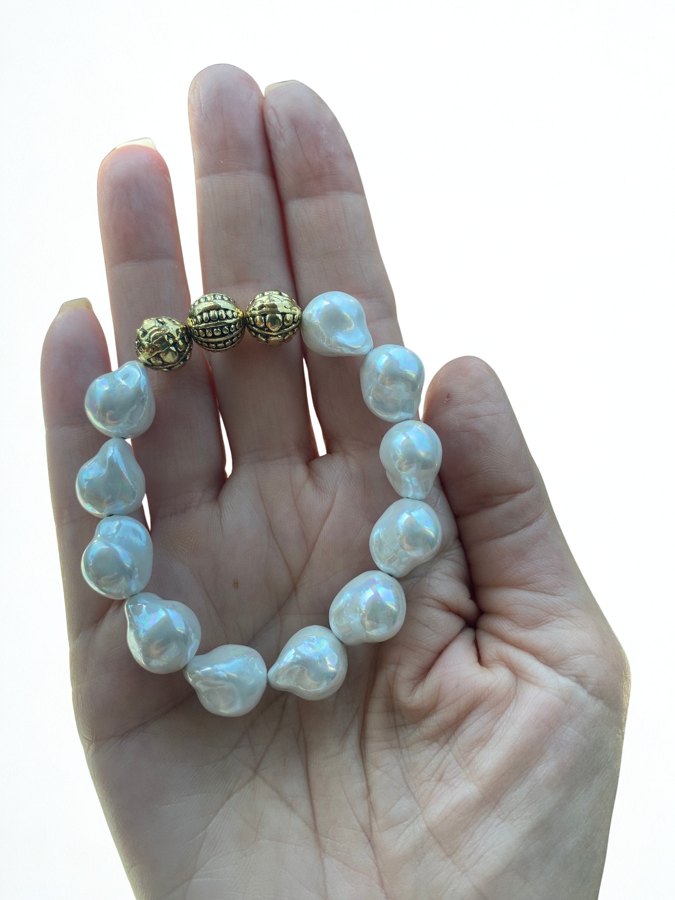 Pearly White bracelet Apr29_15:00