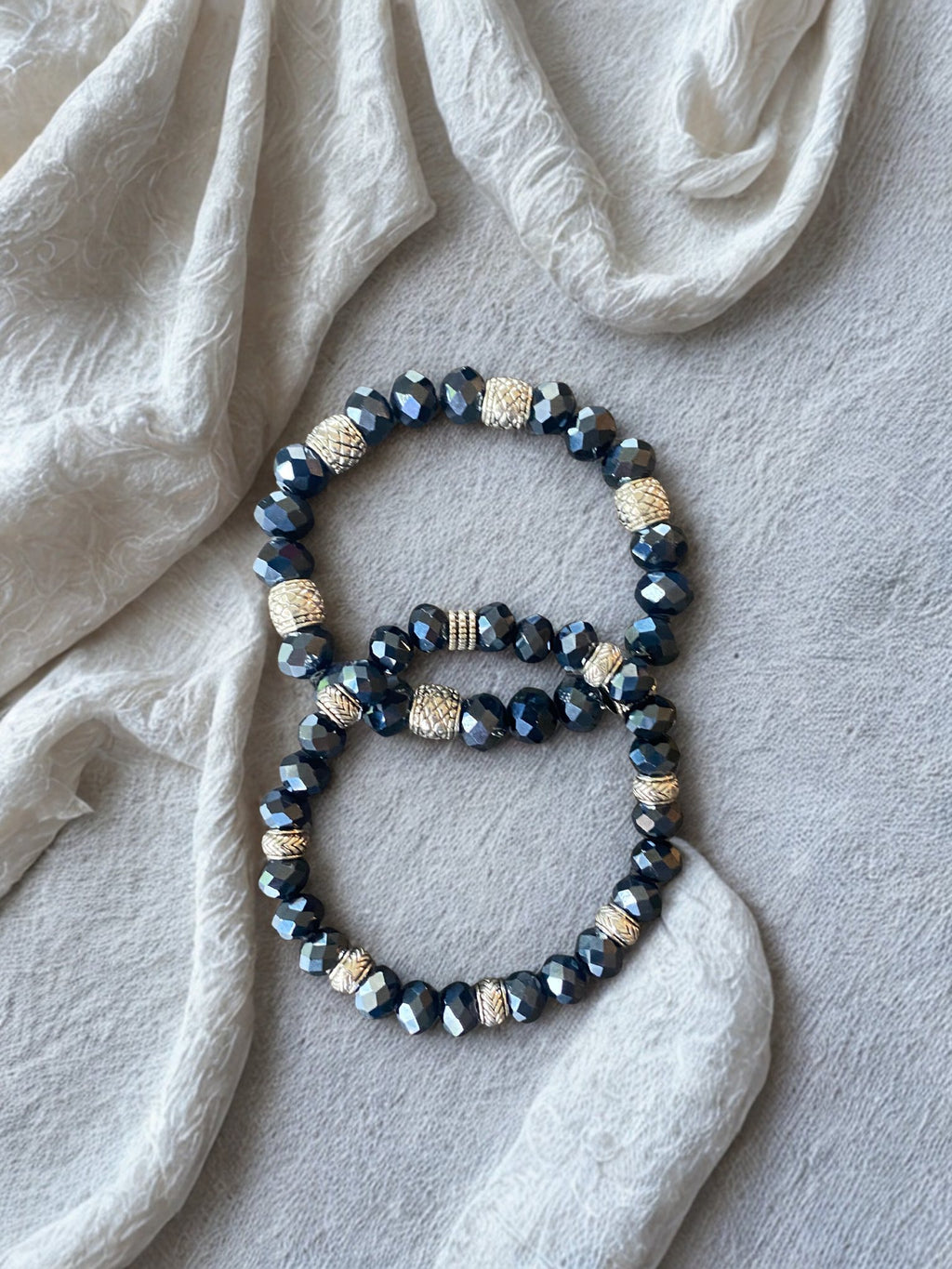 Blue Sapphire crystal beads bracelet set with silver accents